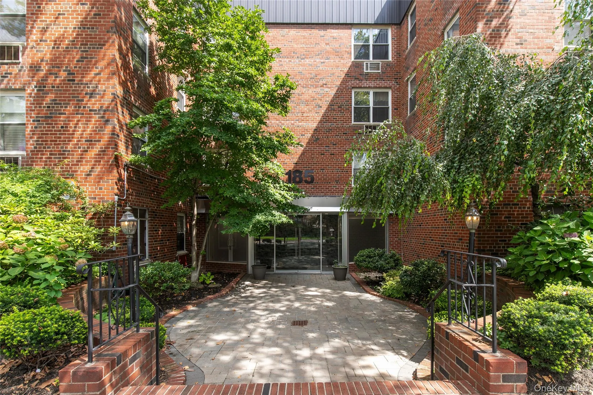 185 Middle Neck, North Hempstead, NY, 1 Bedroom Bedrooms, 4 Rooms Rooms,1 BathroomBathrooms,Residential,For Rent,Middle Neck,0,1040303 185 Middle Neck, North Hempstead, NY, 1 Bedroom Bedrooms, 4 Rooms Rooms,1 BathroomBathrooms,Residential,For Rent,Middle Neck,0,1040303