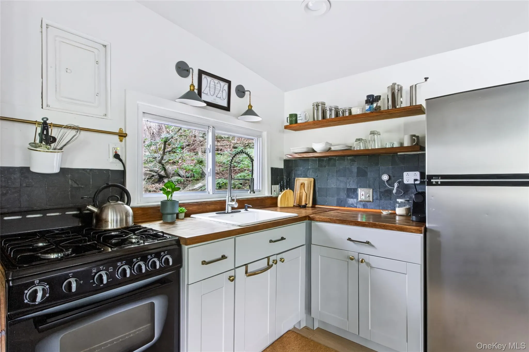 2652 Rt-42, Lexington, NY, 1 Bedroom Bedrooms, 3 Rooms Rooms,1 BathroomBathrooms,Residential,For Rent,Rt-42,0,1040304 2652 Rt-42, Lexington, NY, 1 Bedroom Bedrooms, 3 Rooms Rooms,1 BathroomBathrooms,Residential,For Rent,Rt-42,0,1040304