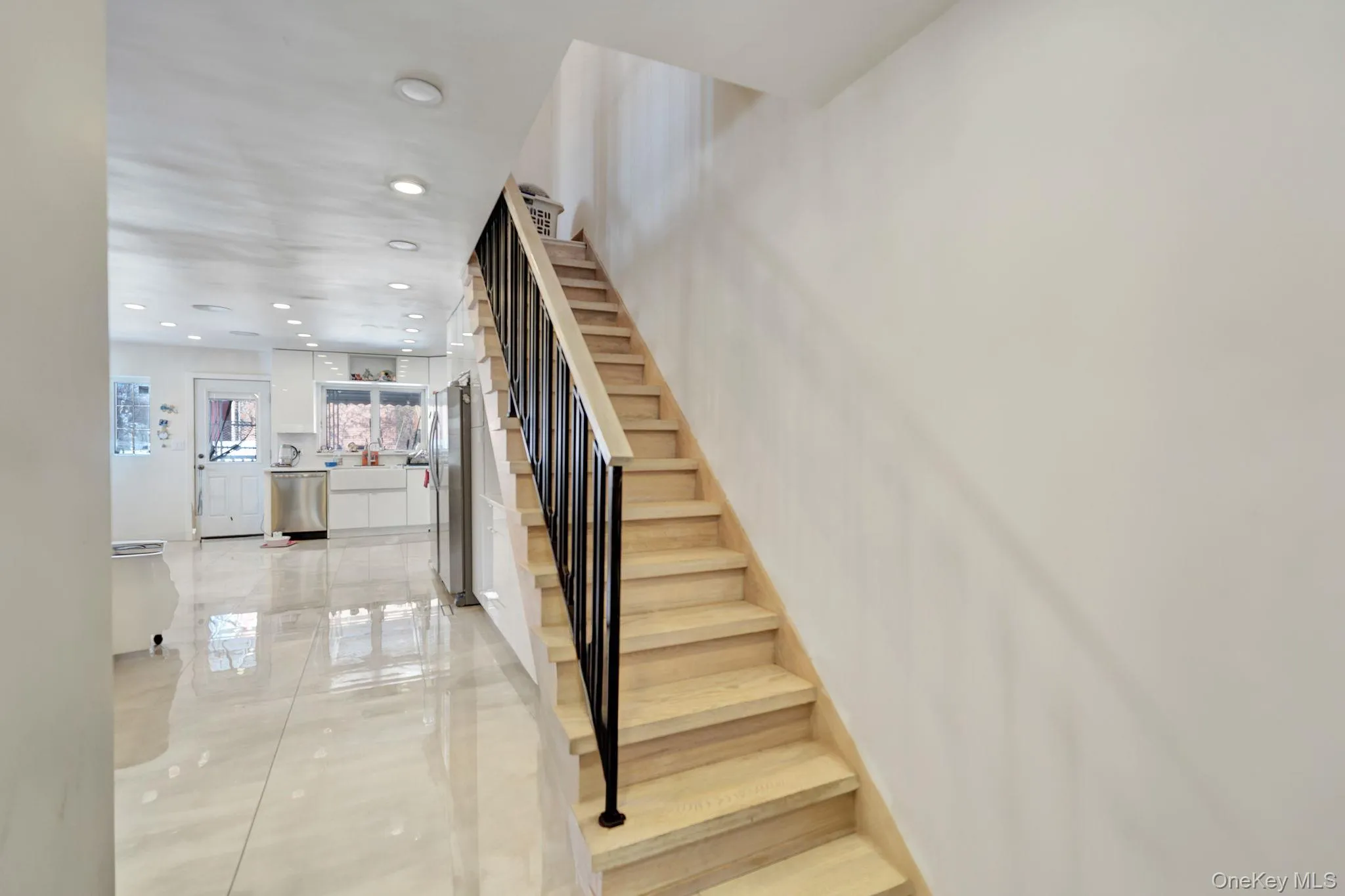 1701 Burnett Street, New York, NY, 3 Bedrooms Bedrooms, 4 Rooms Rooms,2 BathroomsBathrooms,Residential Lease,For Rent,Burnett,0,1040308 1701 Burnett Street, New York, NY, 3 Bedrooms Bedrooms, 4 Rooms Rooms,2 BathroomsBathrooms,Residential Lease,For Rent,Burnett,0,1040308