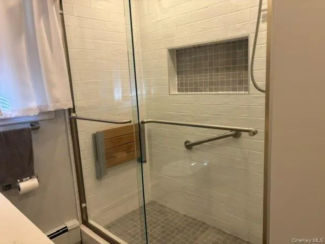 New Shower with bench New Shower with bench