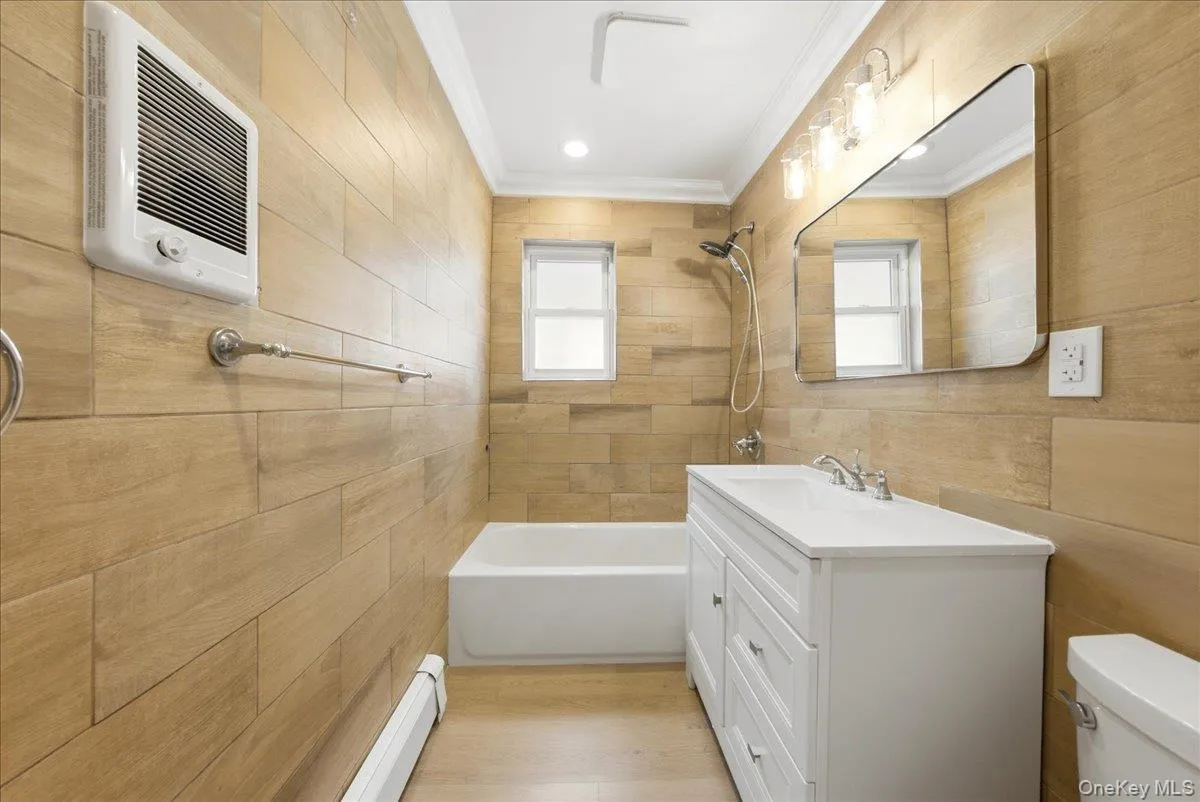 4024 Monticello Avenue, New York, NY, 3 Bedrooms Bedrooms, 6 Rooms Rooms,1 BathroomBathrooms,Residential Lease,For Rent,Monticello,0,1040320 4024 Monticello Avenue, New York, NY, 3 Bedrooms Bedrooms, 6 Rooms Rooms,1 BathroomBathrooms,Residential Lease,For Rent,Monticello,0,1040320