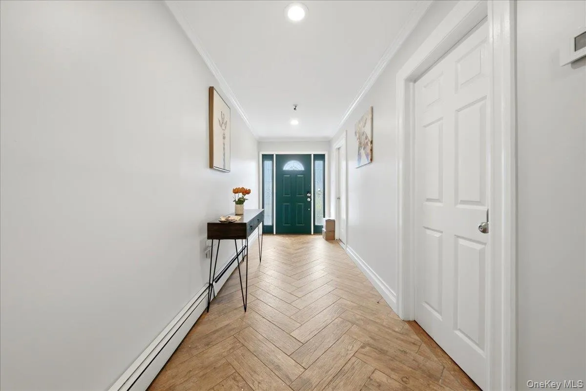 4024 Monticello Avenue, New York, NY, 3 Bedrooms Bedrooms, 6 Rooms Rooms,1 BathroomBathrooms,Residential Lease,For Rent,Monticello,0,1040320 4024 Monticello Avenue, New York, NY, 3 Bedrooms Bedrooms, 6 Rooms Rooms,1 BathroomBathrooms,Residential Lease,For Rent,Monticello,0,1040320