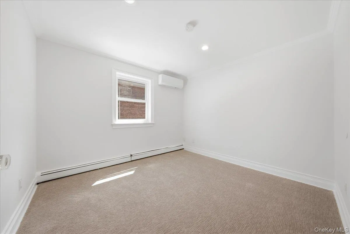 4024 Monticello Avenue, New York, NY, 3 Bedrooms Bedrooms, 6 Rooms Rooms,1 BathroomBathrooms,Residential Lease,For Rent,Monticello,0,1040320 4024 Monticello Avenue, New York, NY, 3 Bedrooms Bedrooms, 6 Rooms Rooms,1 BathroomBathrooms,Residential Lease,For Rent,Monticello,0,1040320