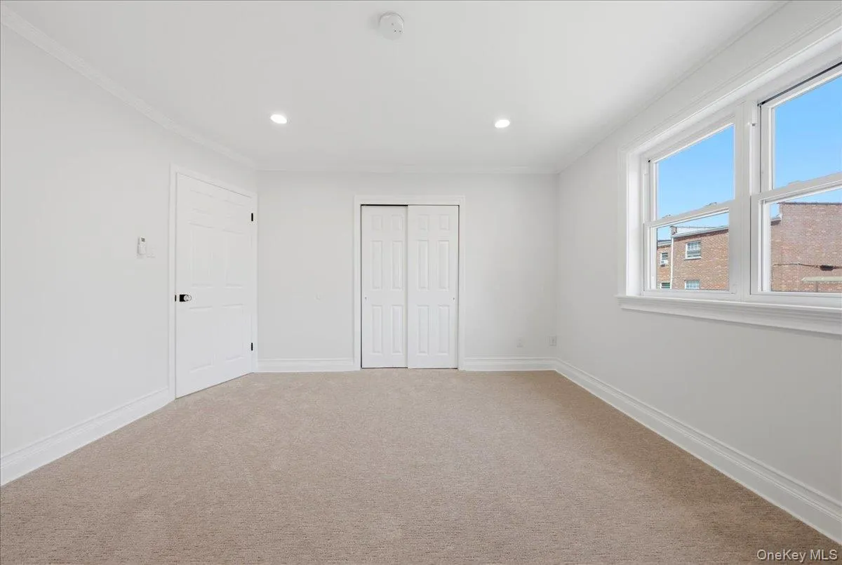 4024 Monticello Avenue, New York, NY, 3 Bedrooms Bedrooms, 6 Rooms Rooms,1 BathroomBathrooms,Residential Lease,For Rent,Monticello,0,1040320 4024 Monticello Avenue, New York, NY, 3 Bedrooms Bedrooms, 6 Rooms Rooms,1 BathroomBathrooms,Residential Lease,For Rent,Monticello,0,1040320