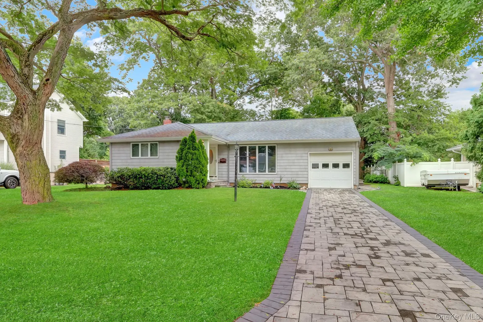 61 Gridley Street, Islip, NY, 3 Bedrooms Bedrooms, 7 Rooms Rooms,1 BathroomBathrooms,Residential,For Rent,Gridley,0,1040321 61 Gridley Street, Islip, NY, 3 Bedrooms Bedrooms, 7 Rooms Rooms,1 BathroomBathrooms,Residential,For Rent,Gridley,0,1040321