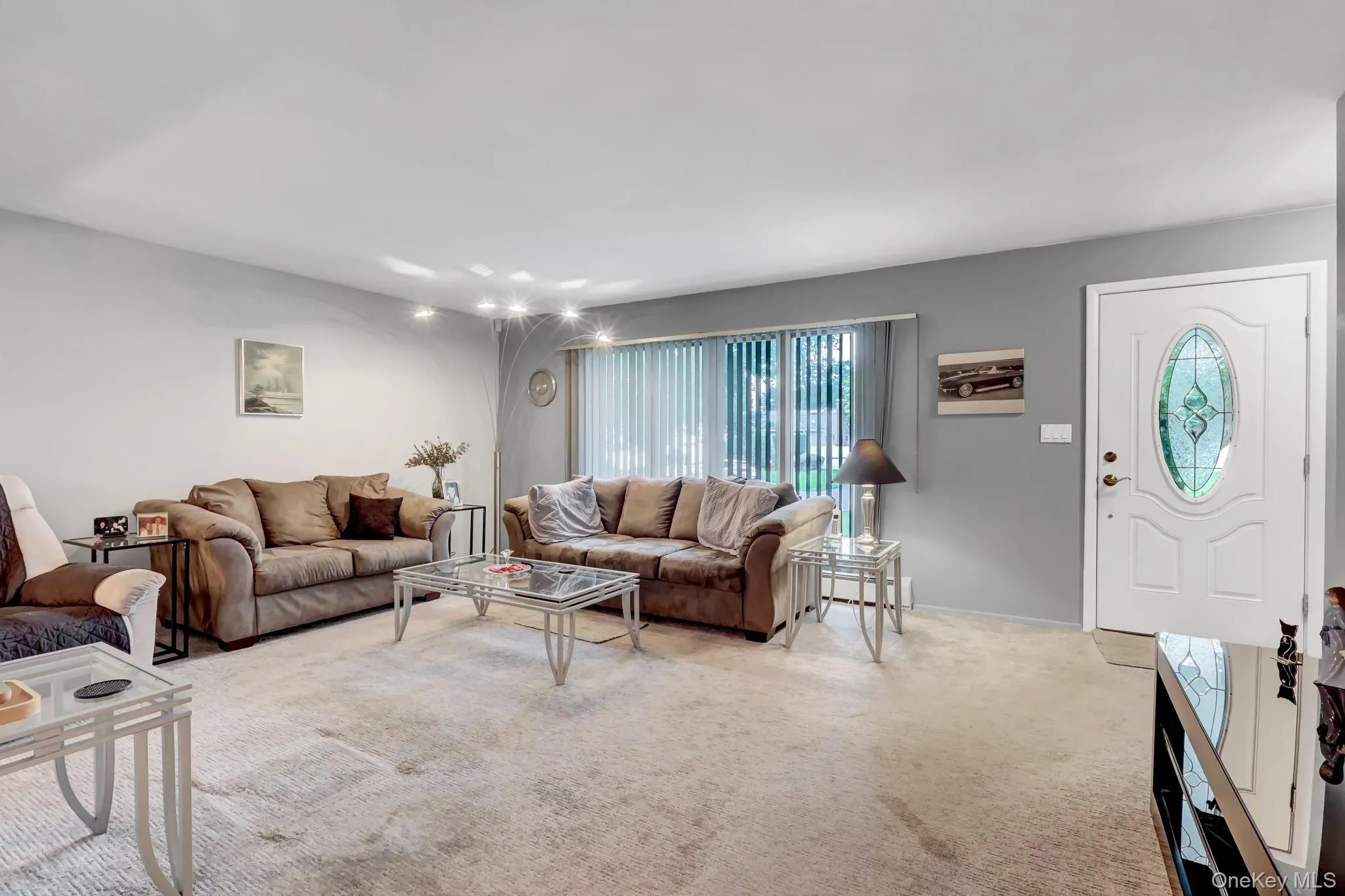 61 Gridley Street, Islip, NY, 3 Bedrooms Bedrooms, 7 Rooms Rooms,1 BathroomBathrooms,Residential,For Rent,Gridley,0,1040321 61 Gridley Street, Islip, NY, 3 Bedrooms Bedrooms, 7 Rooms Rooms,1 BathroomBathrooms,Residential,For Rent,Gridley,0,1040321