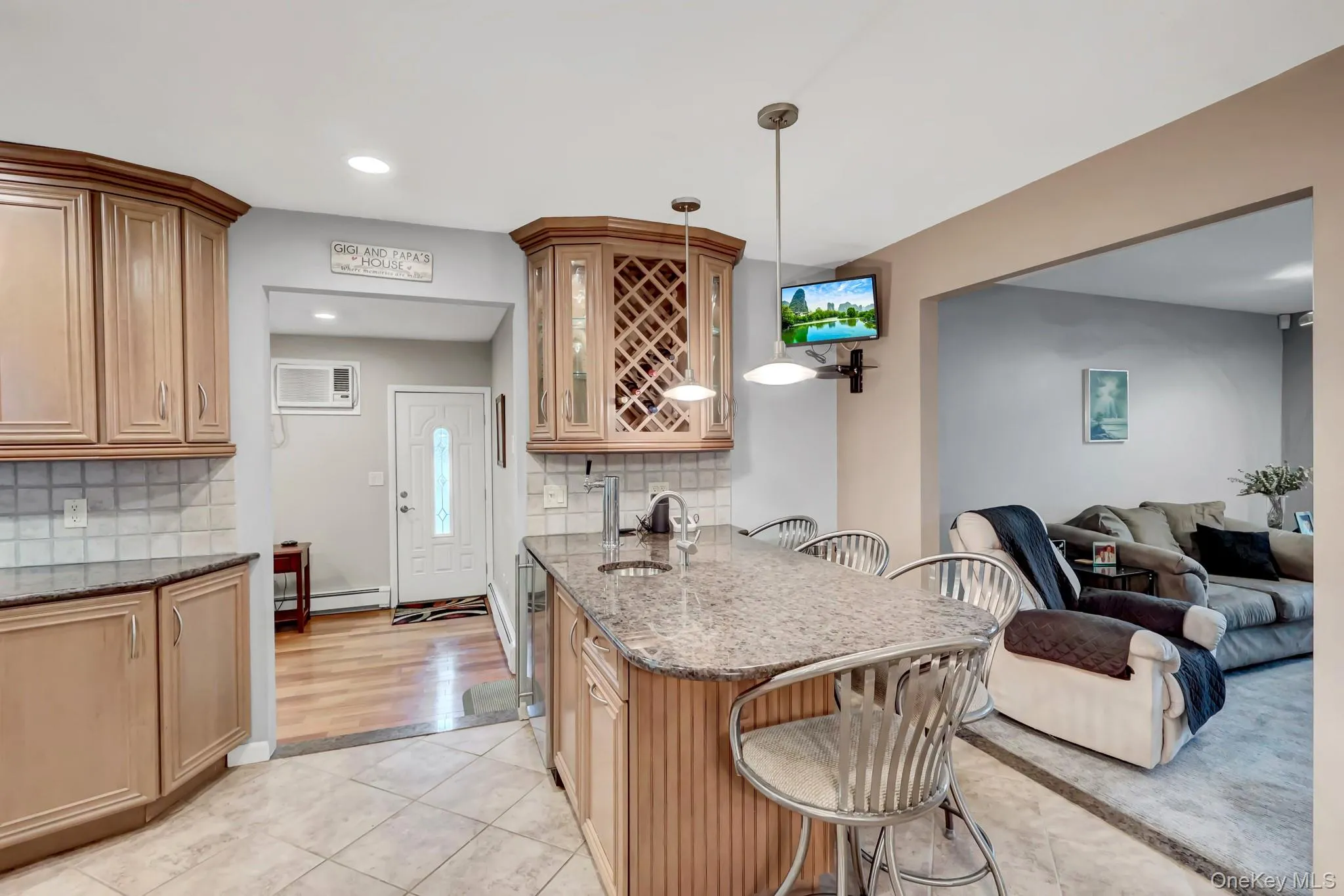61 Gridley Street, Islip, NY, 3 Bedrooms Bedrooms, 7 Rooms Rooms,1 BathroomBathrooms,Residential,For Rent,Gridley,0,1040321 61 Gridley Street, Islip, NY, 3 Bedrooms Bedrooms, 7 Rooms Rooms,1 BathroomBathrooms,Residential,For Rent,Gridley,0,1040321
