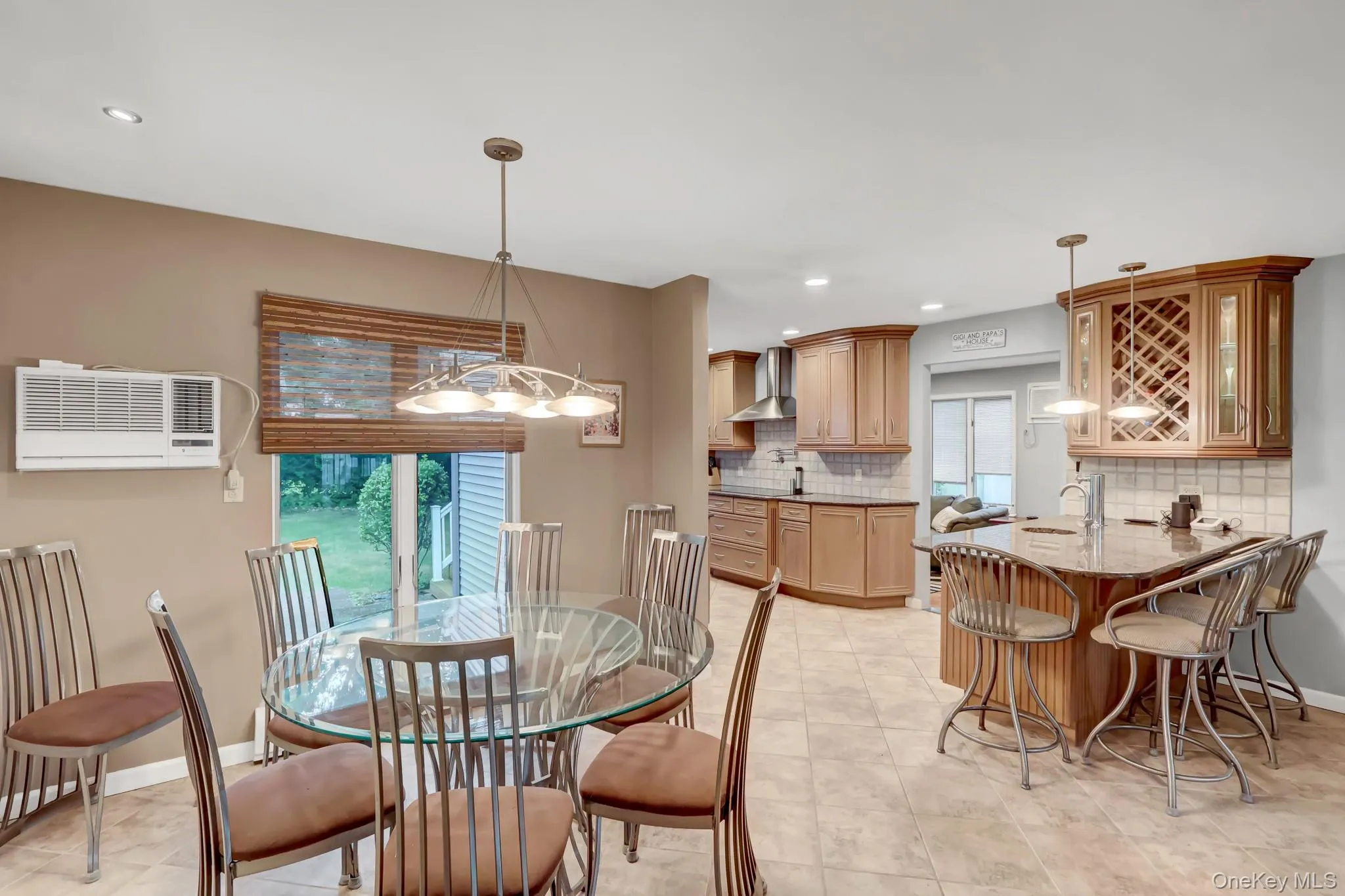 61 Gridley Street, Islip, NY, 3 Bedrooms Bedrooms, 7 Rooms Rooms,1 BathroomBathrooms,Residential,For Rent,Gridley,0,1040321 61 Gridley Street, Islip, NY, 3 Bedrooms Bedrooms, 7 Rooms Rooms,1 BathroomBathrooms,Residential,For Rent,Gridley,0,1040321