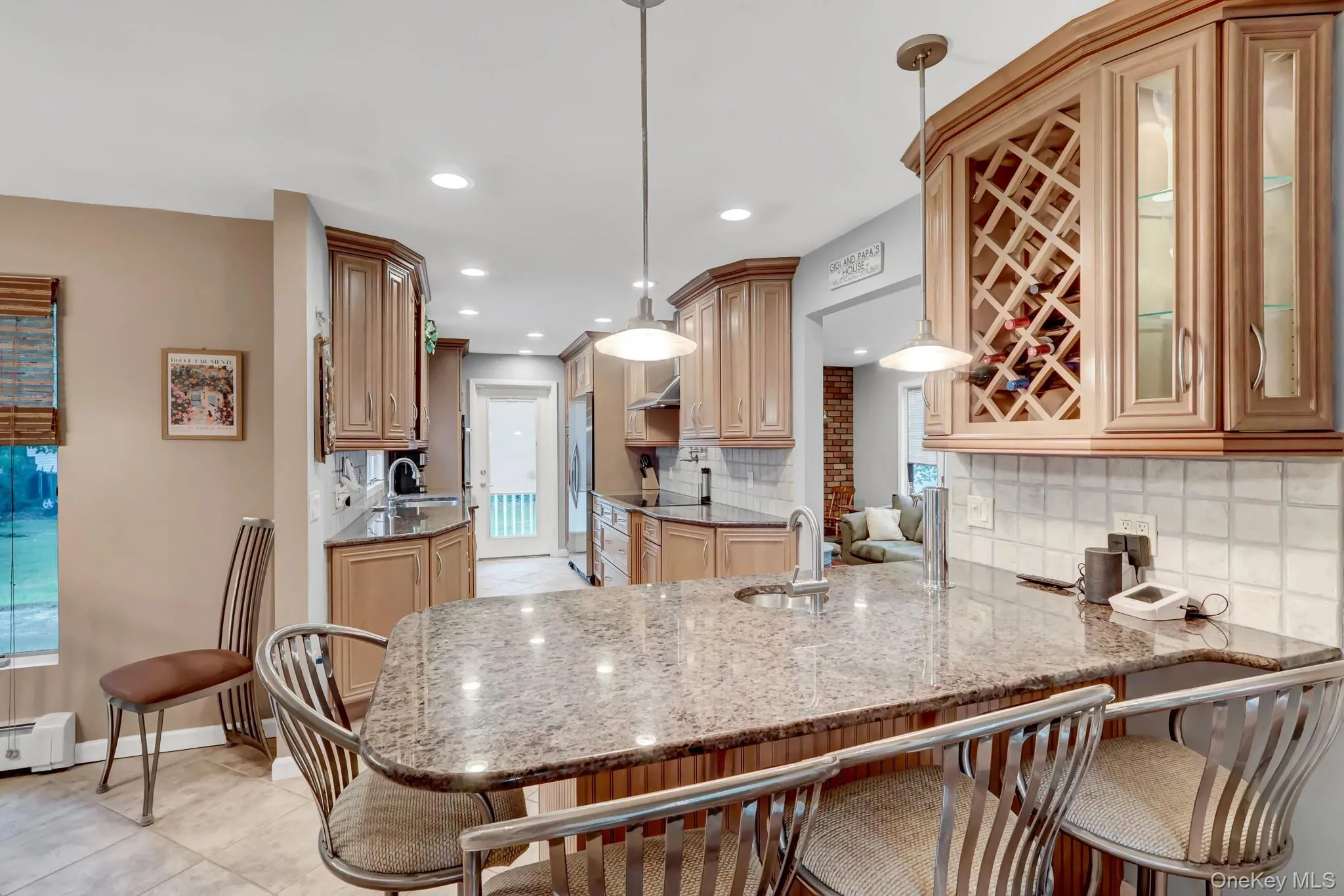 61 Gridley Street, Islip, NY, 3 Bedrooms Bedrooms, 7 Rooms Rooms,1 BathroomBathrooms,Residential,For Rent,Gridley,0,1040321 61 Gridley Street, Islip, NY, 3 Bedrooms Bedrooms, 7 Rooms Rooms,1 BathroomBathrooms,Residential,For Rent,Gridley,0,1040321