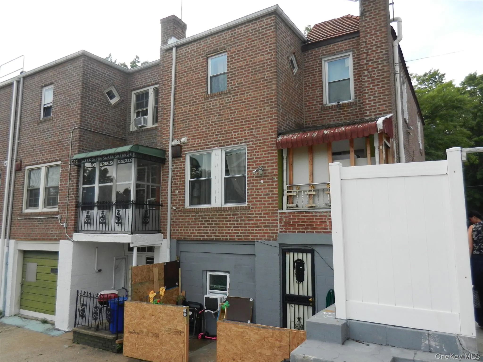 17220 111th Avenue, New York, NY, 3 Bedrooms Bedrooms, 8 Rooms Rooms,2 BathroomsBathrooms,Residential,For Rent,111th,0,1040323 17220 111th Avenue, New York, NY, 3 Bedrooms Bedrooms, 8 Rooms Rooms,2 BathroomsBathrooms,Residential,For Rent,111th,0,1040323