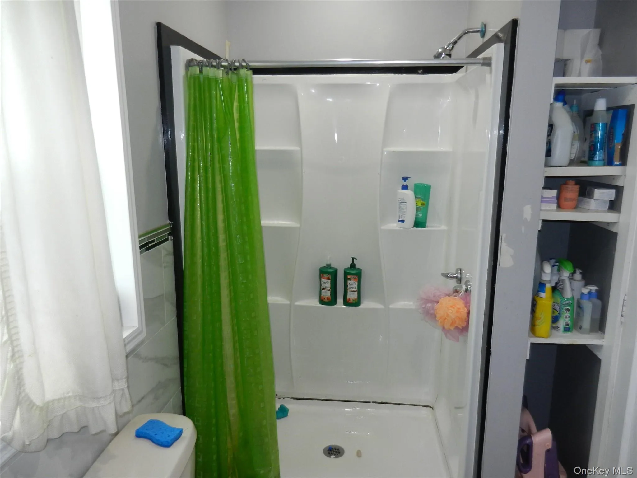 17220 111th Avenue, New York, NY, 3 Bedrooms Bedrooms, 8 Rooms Rooms,2 BathroomsBathrooms,Residential,For Rent,111th,0,1040323 17220 111th Avenue, New York, NY, 3 Bedrooms Bedrooms, 8 Rooms Rooms,2 BathroomsBathrooms,Residential,For Rent,111th,0,1040323