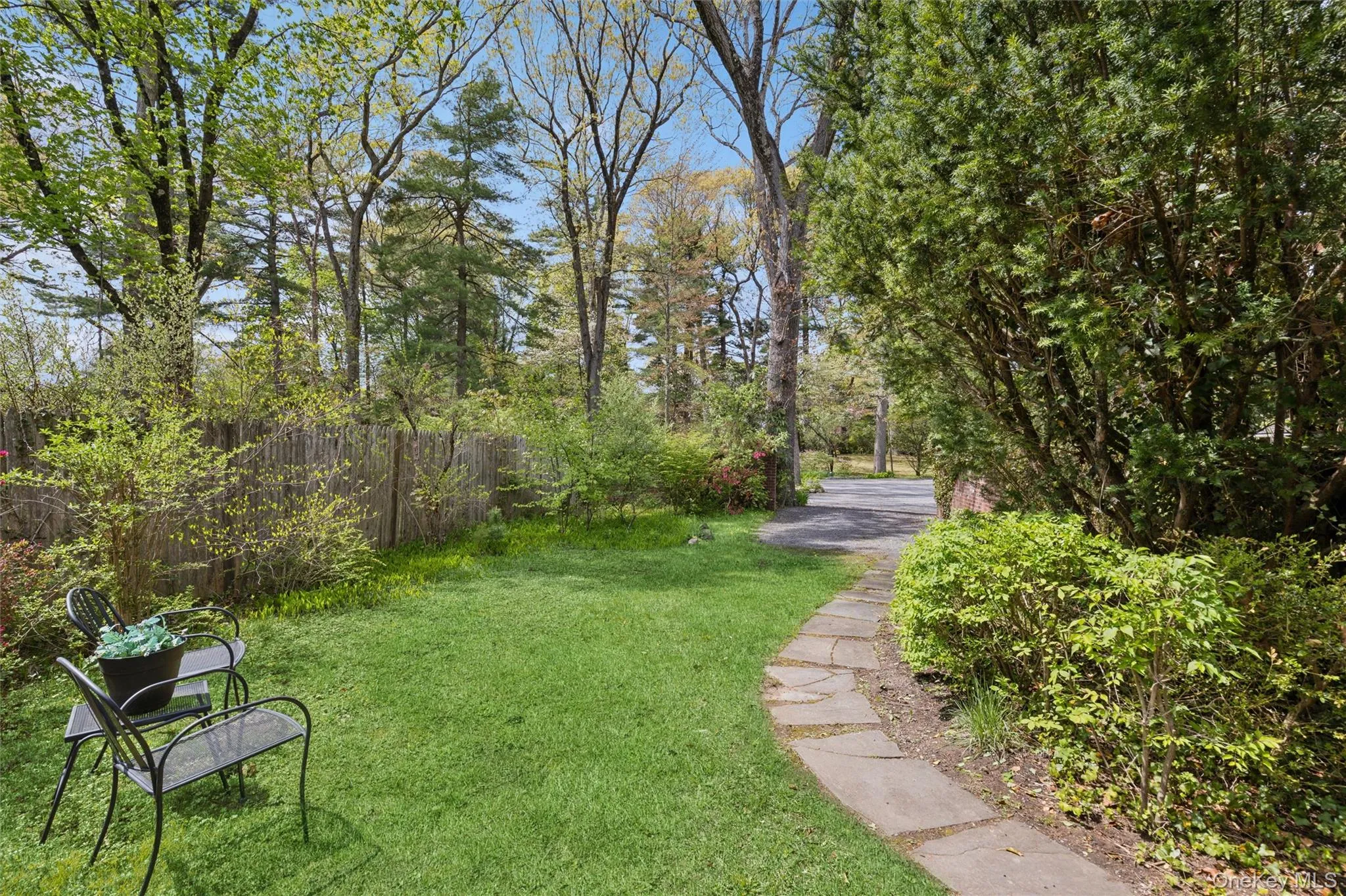 208A Wheatley Road, Oyster Bay, NY, 3 Bedrooms Bedrooms, 6 Rooms Rooms,1 BathroomBathrooms,Residential Lease,For Rent,Wheatley,0,1040325 208A Wheatley Road, Oyster Bay, NY, 3 Bedrooms Bedrooms, 6 Rooms Rooms,1 BathroomBathrooms,Residential Lease,For Rent,Wheatley,0,1040325