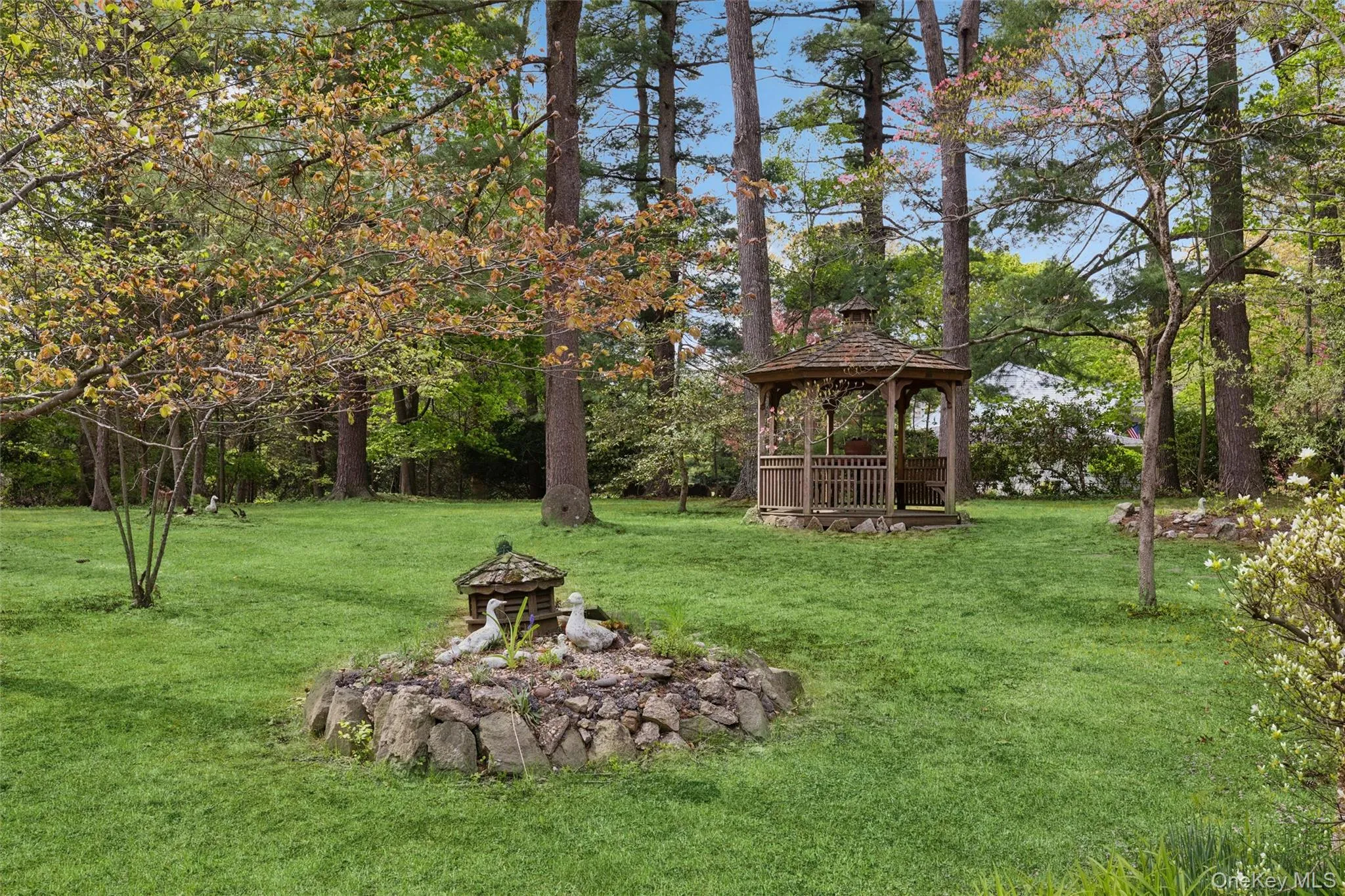 208A Wheatley Road, Oyster Bay, NY, 3 Bedrooms Bedrooms, 6 Rooms Rooms,1 BathroomBathrooms,Residential Lease,For Rent,Wheatley,0,1040325 208A Wheatley Road, Oyster Bay, NY, 3 Bedrooms Bedrooms, 6 Rooms Rooms,1 BathroomBathrooms,Residential Lease,For Rent,Wheatley,0,1040325