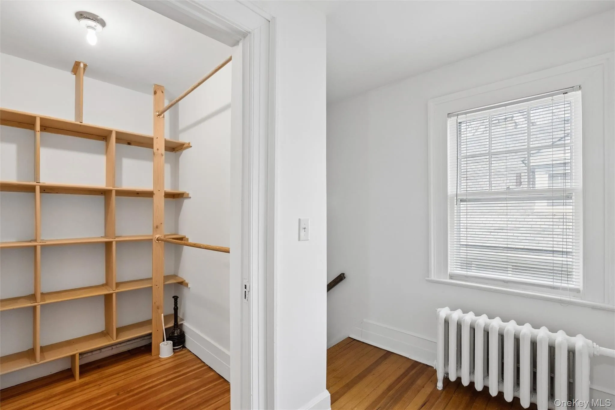 208A Wheatley Road, Oyster Bay, NY, 3 Bedrooms Bedrooms, 6 Rooms Rooms,1 BathroomBathrooms,Residential Lease,For Rent,Wheatley,0,1040325 208A Wheatley Road, Oyster Bay, NY, 3 Bedrooms Bedrooms, 6 Rooms Rooms,1 BathroomBathrooms,Residential Lease,For Rent,Wheatley,0,1040325
