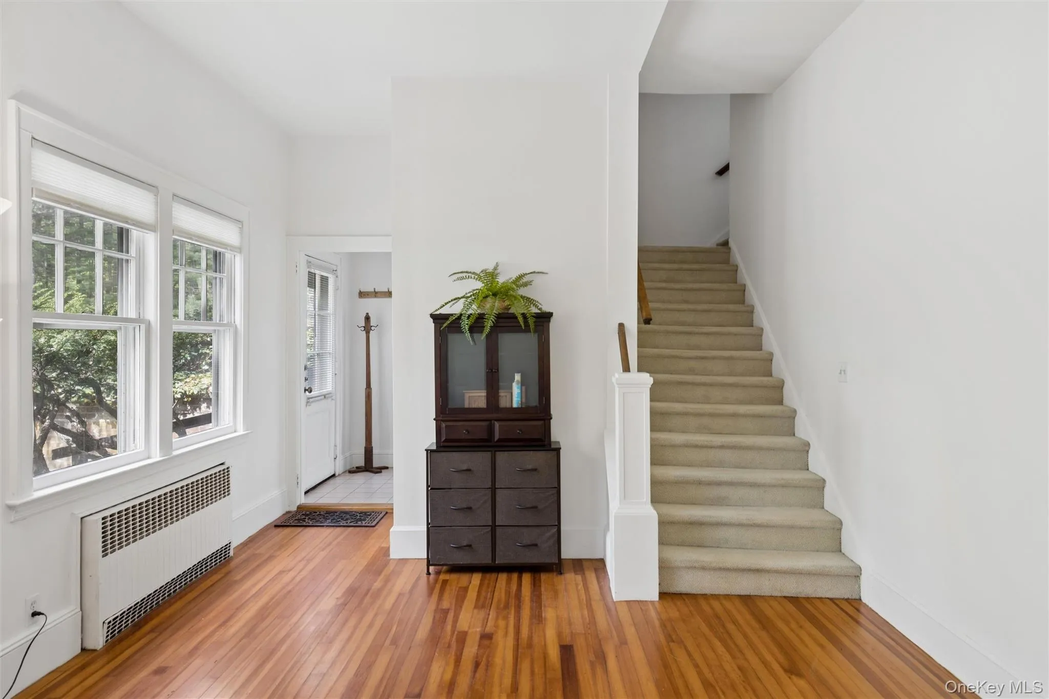 208A Wheatley Road, Oyster Bay, NY, 3 Bedrooms Bedrooms, 6 Rooms Rooms,1 BathroomBathrooms,Residential Lease,For Rent,Wheatley,0,1040325 208A Wheatley Road, Oyster Bay, NY, 3 Bedrooms Bedrooms, 6 Rooms Rooms,1 BathroomBathrooms,Residential Lease,For Rent,Wheatley,0,1040325