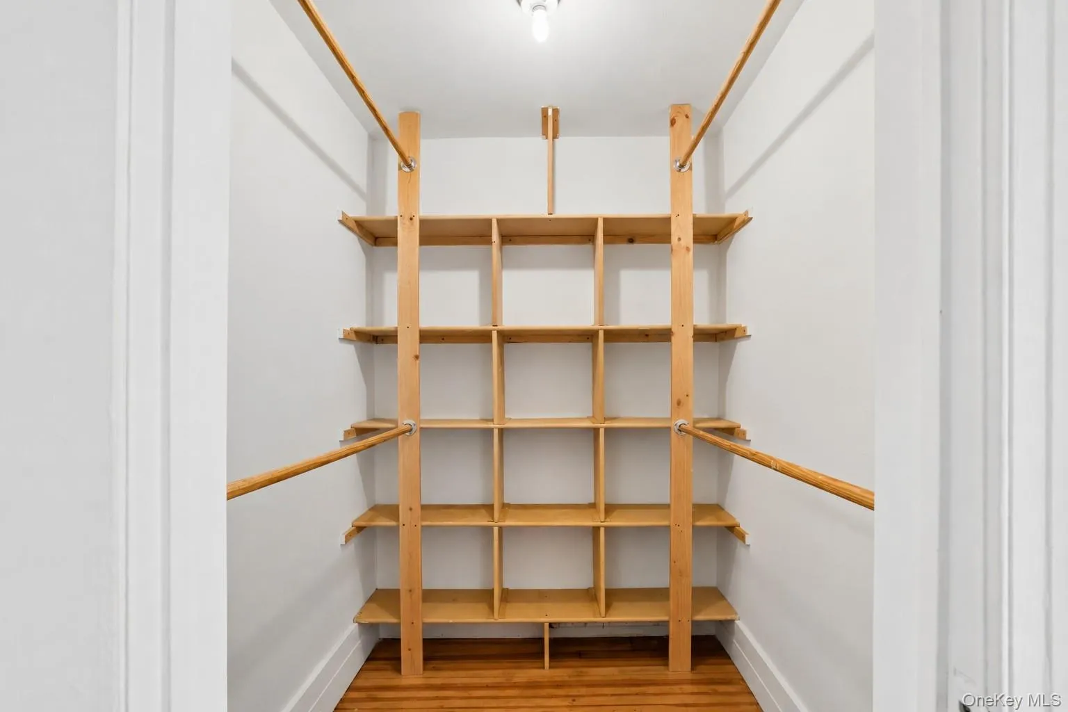 208A Wheatley Road, Oyster Bay, NY, 3 Bedrooms Bedrooms, 6 Rooms Rooms,1 BathroomBathrooms,Residential Lease,For Rent,Wheatley,0,1040325 208A Wheatley Road, Oyster Bay, NY, 3 Bedrooms Bedrooms, 6 Rooms Rooms,1 BathroomBathrooms,Residential Lease,For Rent,Wheatley,0,1040325