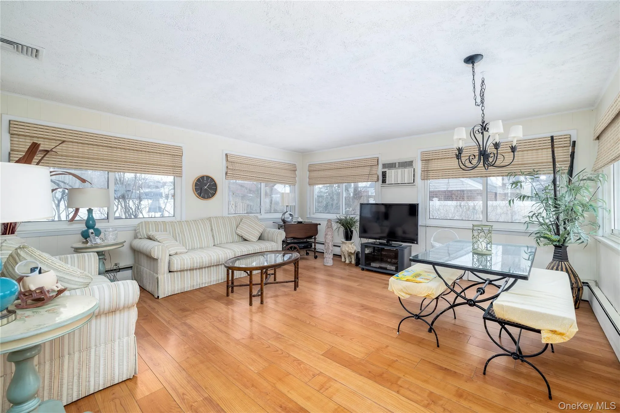 36 Wellsboro Road, Hempstead, NY, 3 Bedrooms Bedrooms, 7 Rooms Rooms,1 BathroomBathrooms,Residential,For Rent,Wellsboro,0,1040327 36 Wellsboro Road, Hempstead, NY, 3 Bedrooms Bedrooms, 7 Rooms Rooms,1 BathroomBathrooms,Residential,For Rent,Wellsboro,0,1040327