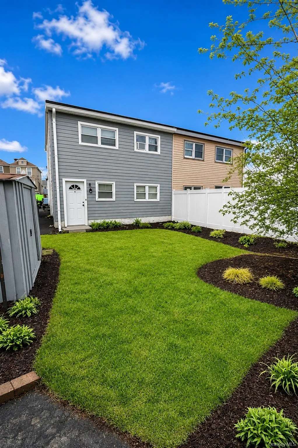6931 Almeda Avenue, New York, NY, 4 Bedrooms Bedrooms, 7 Rooms Rooms,2 BathroomsBathrooms,Residential,For Rent,Almeda,0,1040339 6931 Almeda Avenue, New York, NY, 4 Bedrooms Bedrooms, 7 Rooms Rooms,2 BathroomsBathrooms,Residential,For Rent,Almeda,0,1040339