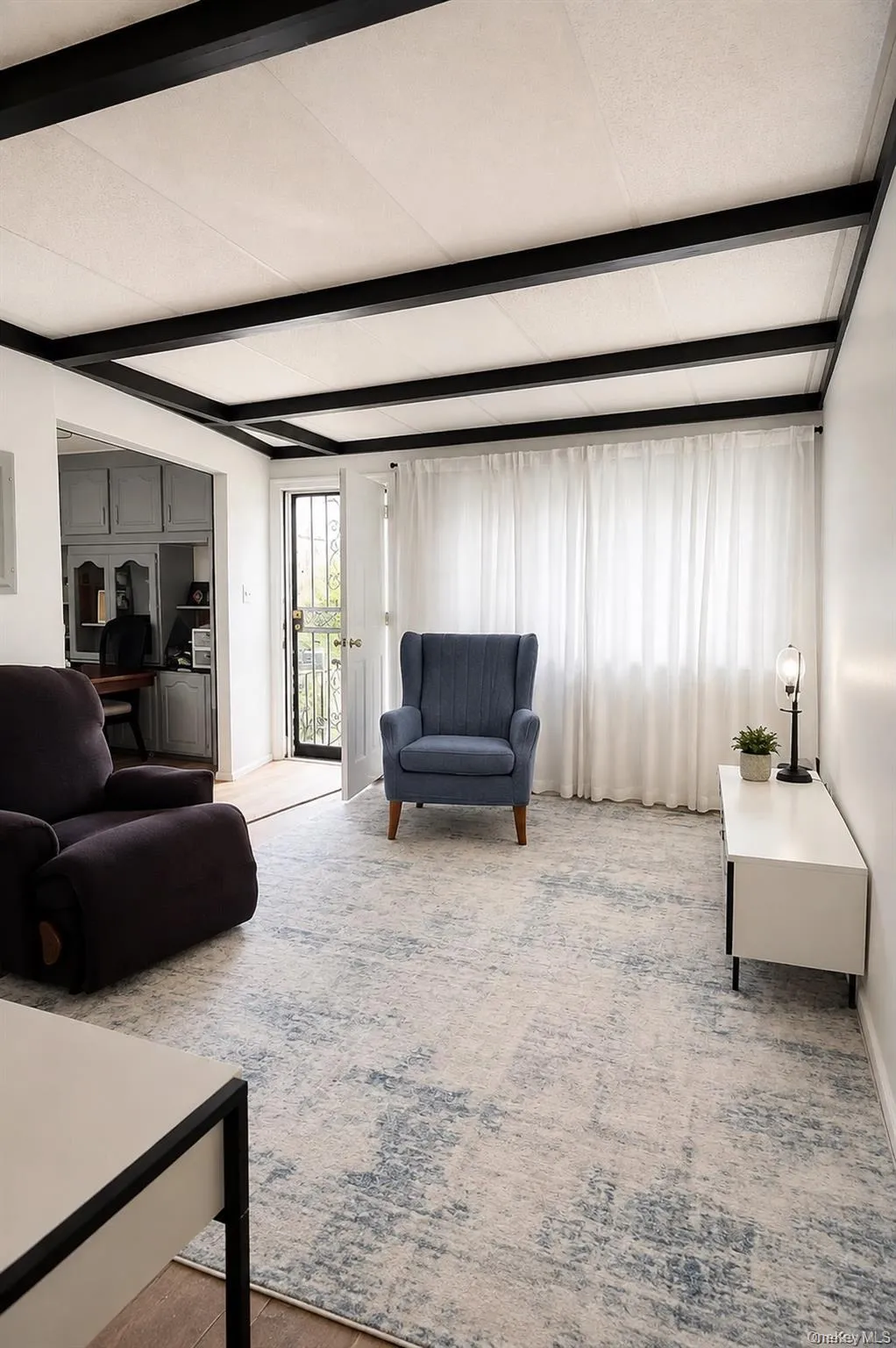 6931 Almeda Avenue, New York, NY, 4 Bedrooms Bedrooms, 7 Rooms Rooms,2 BathroomsBathrooms,Residential,For Rent,Almeda,0,1040339 6931 Almeda Avenue, New York, NY, 4 Bedrooms Bedrooms, 7 Rooms Rooms,2 BathroomsBathrooms,Residential,For Rent,Almeda,0,1040339