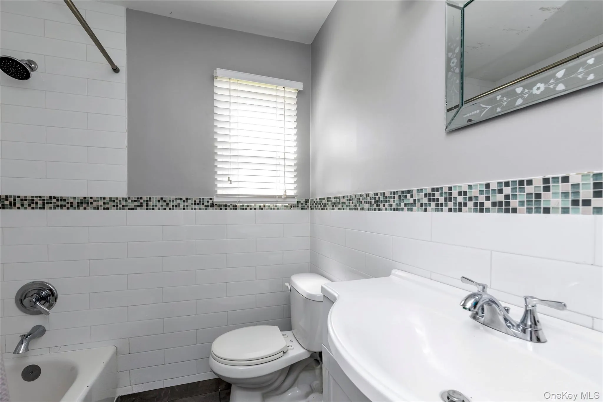 647 Jarvis Avenue, New York, NY, 4 Bedrooms Bedrooms, 10 Rooms Rooms,3 BathroomsBathrooms,Residential,For Rent,Jarvis,0,1040340 647 Jarvis Avenue, New York, NY, 4 Bedrooms Bedrooms, 10 Rooms Rooms,3 BathroomsBathrooms,Residential,For Rent,Jarvis,0,1040340