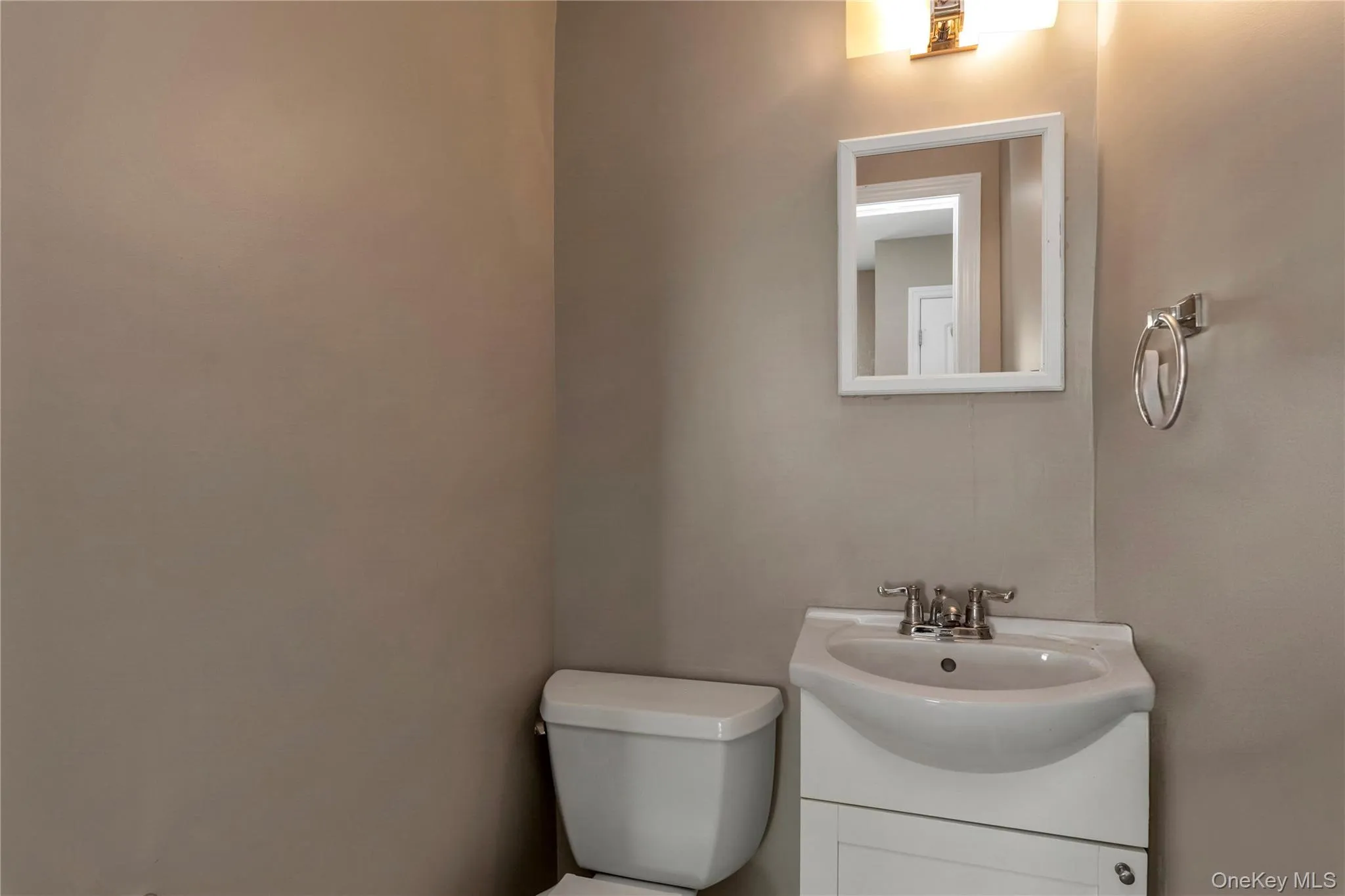 647 Jarvis Avenue, New York, NY, 4 Bedrooms Bedrooms, 10 Rooms Rooms,3 BathroomsBathrooms,Residential,For Rent,Jarvis,0,1040340 647 Jarvis Avenue, New York, NY, 4 Bedrooms Bedrooms, 10 Rooms Rooms,3 BathroomsBathrooms,Residential,For Rent,Jarvis,0,1040340
