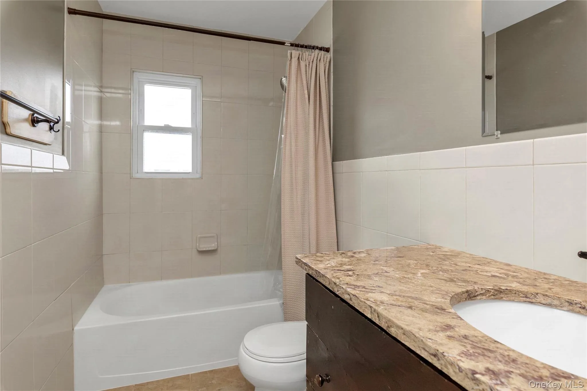 647 Jarvis Avenue, New York, NY, 4 Bedrooms Bedrooms, 10 Rooms Rooms,3 BathroomsBathrooms,Residential,For Rent,Jarvis,0,1040340 647 Jarvis Avenue, New York, NY, 4 Bedrooms Bedrooms, 10 Rooms Rooms,3 BathroomsBathrooms,Residential,For Rent,Jarvis,0,1040340