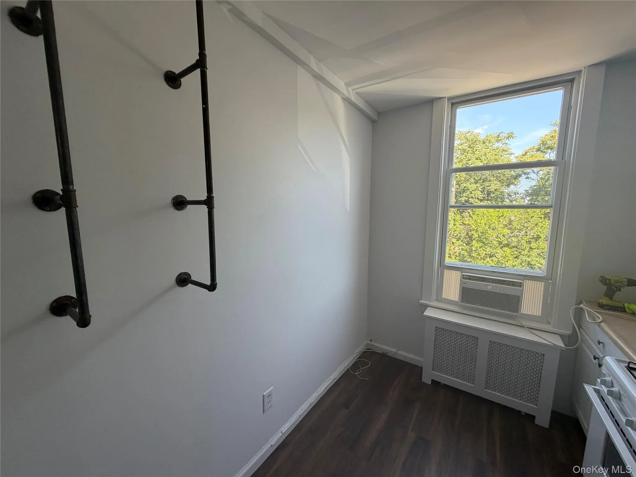 37 East Main Street, Oyster Bay, NY, 1 Bedroom Bedrooms, 3 Rooms Rooms,1 BathroomBathrooms,Residential Lease,For Rent,East Main,0,1040342 37 East Main Street, Oyster Bay, NY, 1 Bedroom Bedrooms, 3 Rooms Rooms,1 BathroomBathrooms,Residential Lease,For Rent,East Main,0,1040342
