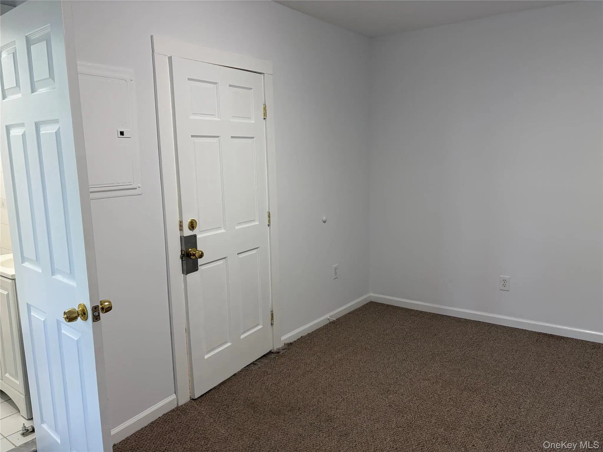37 East Main Street, Oyster Bay, NY, 1 Bedroom Bedrooms, 3 Rooms Rooms,1 BathroomBathrooms,Residential Lease,For Rent,East Main,0,1040342 37 East Main Street, Oyster Bay, NY, 1 Bedroom Bedrooms, 3 Rooms Rooms,1 BathroomBathrooms,Residential Lease,For Rent,East Main,0,1040342