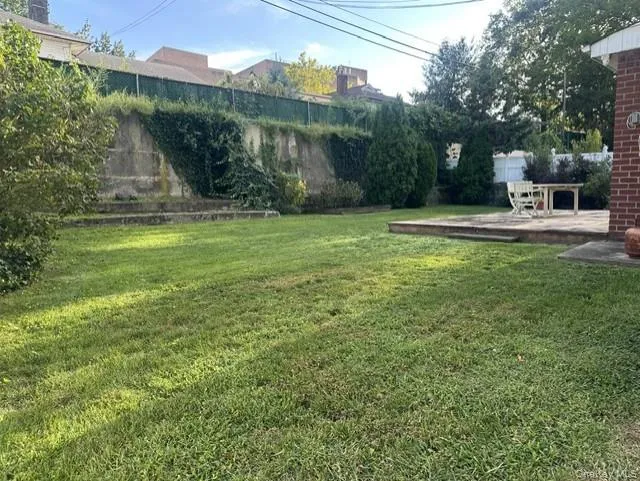 222-44 garland Drive, New York, NY, 3 Bedrooms Bedrooms, 7 Rooms Rooms,3 BathroomsBathrooms,Residential,For Rent,garland,0,1040344 222-44 garland Drive, New York, NY, 3 Bedrooms Bedrooms, 7 Rooms Rooms,3 BathroomsBathrooms,Residential,For Rent,garland,0,1040344