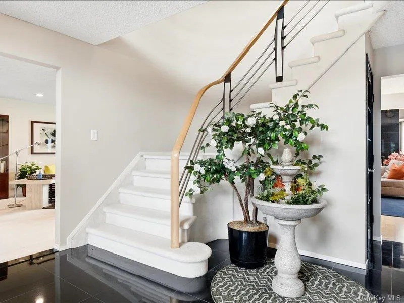 211 Whitewood Drive, Oyster Bay, NY, 4 Bedrooms Bedrooms, 10 Rooms Rooms,4 BathroomsBathrooms,Residential,For Rent,Whitewood,0,1040353 211 Whitewood Drive, Oyster Bay, NY, 4 Bedrooms Bedrooms, 10 Rooms Rooms,4 BathroomsBathrooms,Residential,For Rent,Whitewood,0,1040353