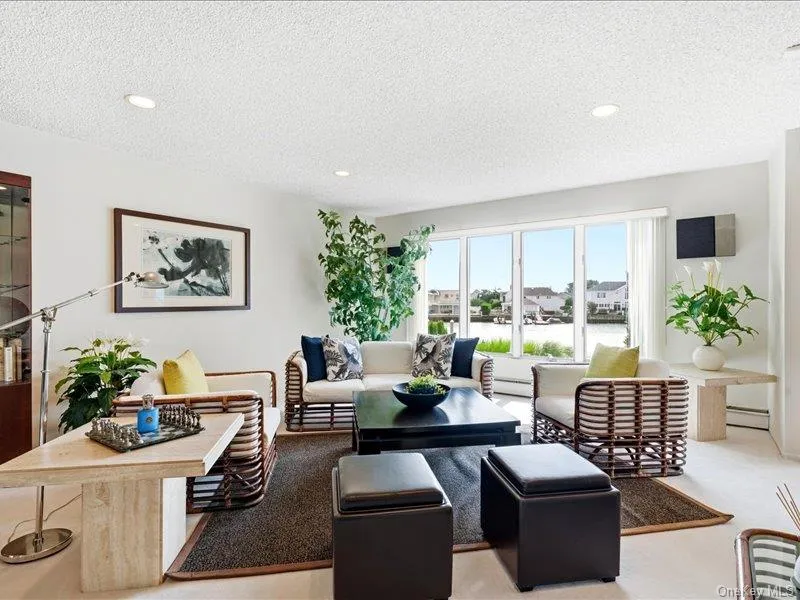 211 Whitewood Drive, Oyster Bay, NY, 4 Bedrooms Bedrooms, 10 Rooms Rooms,4 BathroomsBathrooms,Residential,For Rent,Whitewood,0,1040353 211 Whitewood Drive, Oyster Bay, NY, 4 Bedrooms Bedrooms, 10 Rooms Rooms,4 BathroomsBathrooms,Residential,For Rent,Whitewood,0,1040353