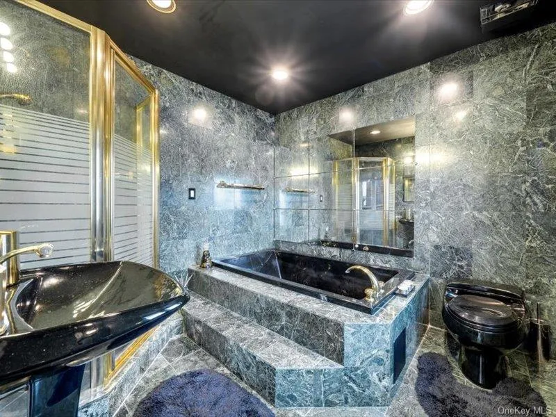211 Whitewood Drive, Oyster Bay, NY, 4 Bedrooms Bedrooms, 10 Rooms Rooms,4 BathroomsBathrooms,Residential,For Rent,Whitewood,0,1040353 211 Whitewood Drive, Oyster Bay, NY, 4 Bedrooms Bedrooms, 10 Rooms Rooms,4 BathroomsBathrooms,Residential,For Rent,Whitewood,0,1040353