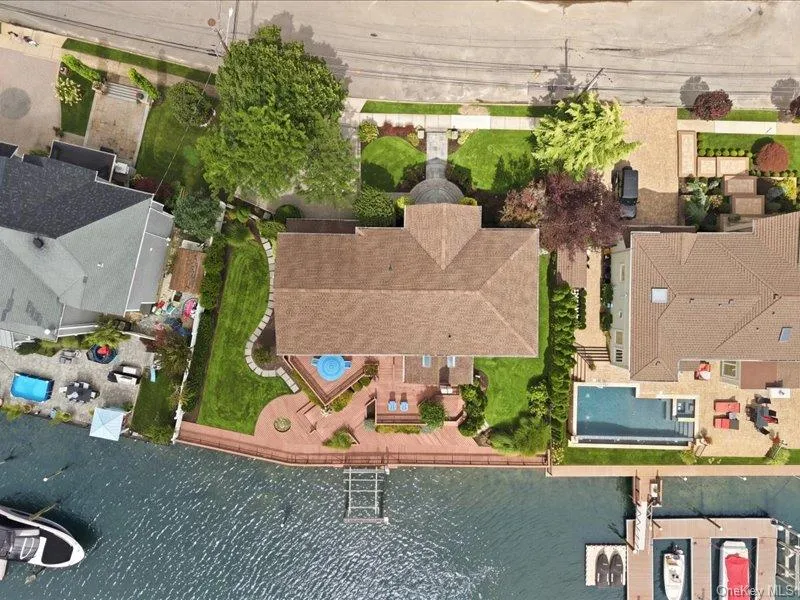 211 Whitewood Drive, Oyster Bay, NY, 4 Bedrooms Bedrooms, 10 Rooms Rooms,4 BathroomsBathrooms,Residential,For Rent,Whitewood,0,1040353 211 Whitewood Drive, Oyster Bay, NY, 4 Bedrooms Bedrooms, 10 Rooms Rooms,4 BathroomsBathrooms,Residential,For Rent,Whitewood,0,1040353