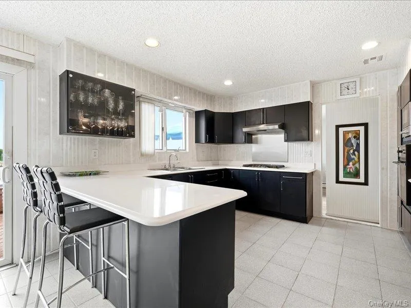 211 Whitewood Drive, Oyster Bay, NY, 4 Bedrooms Bedrooms, 10 Rooms Rooms,4 BathroomsBathrooms,Residential,For Rent,Whitewood,0,1040353 211 Whitewood Drive, Oyster Bay, NY, 4 Bedrooms Bedrooms, 10 Rooms Rooms,4 BathroomsBathrooms,Residential,For Rent,Whitewood,0,1040353