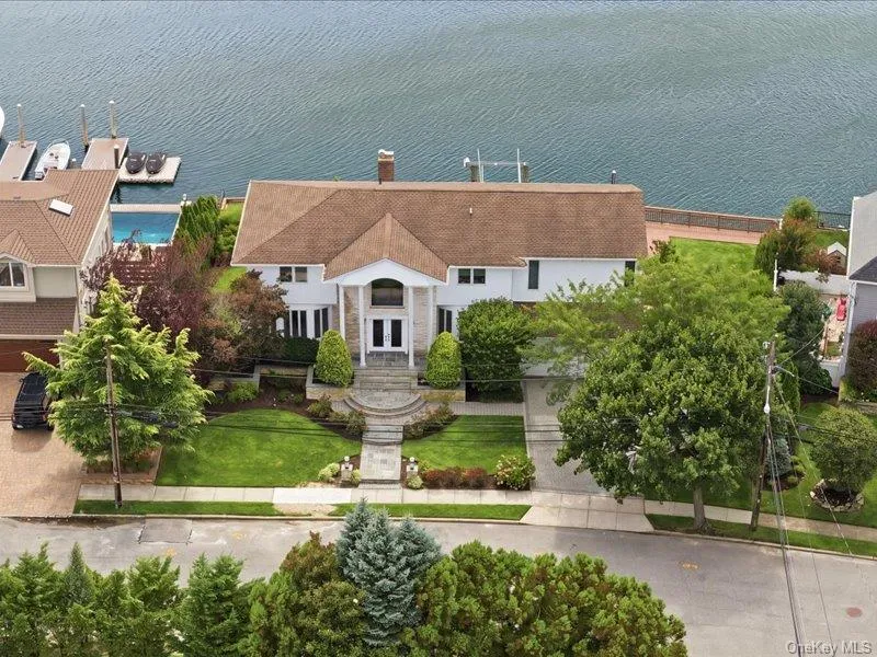 211 Whitewood Drive, Oyster Bay, NY, 4 Bedrooms Bedrooms, 10 Rooms Rooms,4 BathroomsBathrooms,Residential,For Rent,Whitewood,0,1040353 211 Whitewood Drive, Oyster Bay, NY, 4 Bedrooms Bedrooms, 10 Rooms Rooms,4 BathroomsBathrooms,Residential,For Rent,Whitewood,0,1040353
