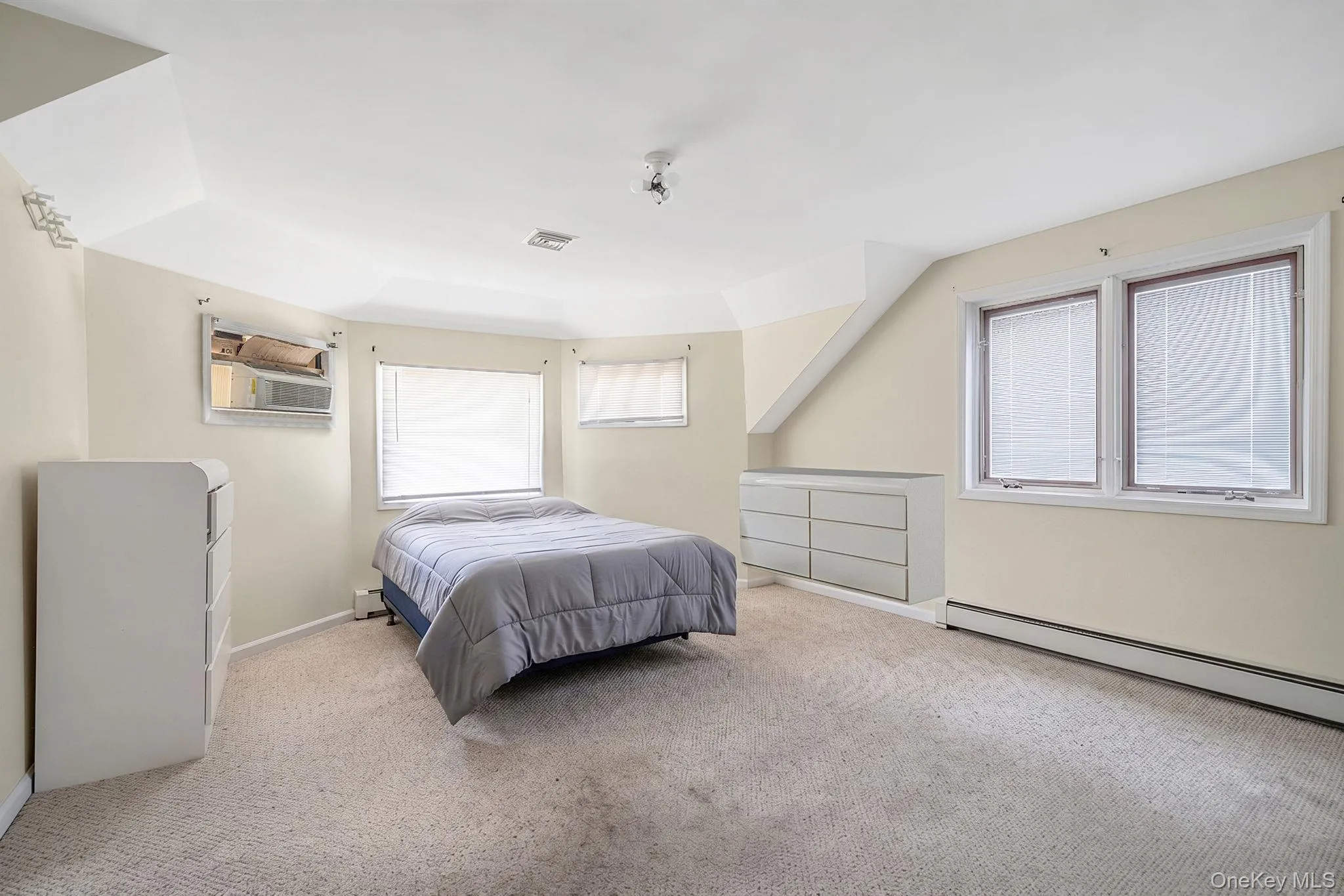 64 Mowbray Avenue, Islip, NY, 9 Bedrooms Bedrooms, 20 Rooms Rooms,9 BathroomsBathrooms,Residential,For Rent,Mowbray,0,1040354 64 Mowbray Avenue, Islip, NY, 9 Bedrooms Bedrooms, 20 Rooms Rooms,9 BathroomsBathrooms,Residential,For Rent,Mowbray,0,1040354
