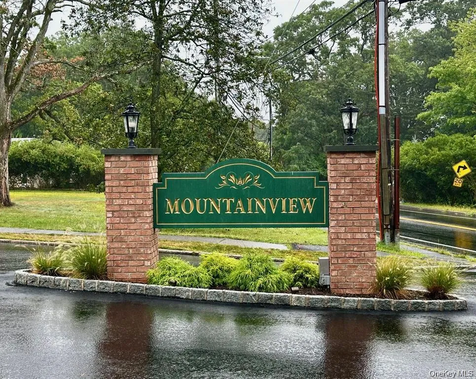 Welcome to Mountainview, a conveniently located condominium community in Valley Cottage. Welcome to Mountainview, a conveniently located condominium community in Valley Cottage.