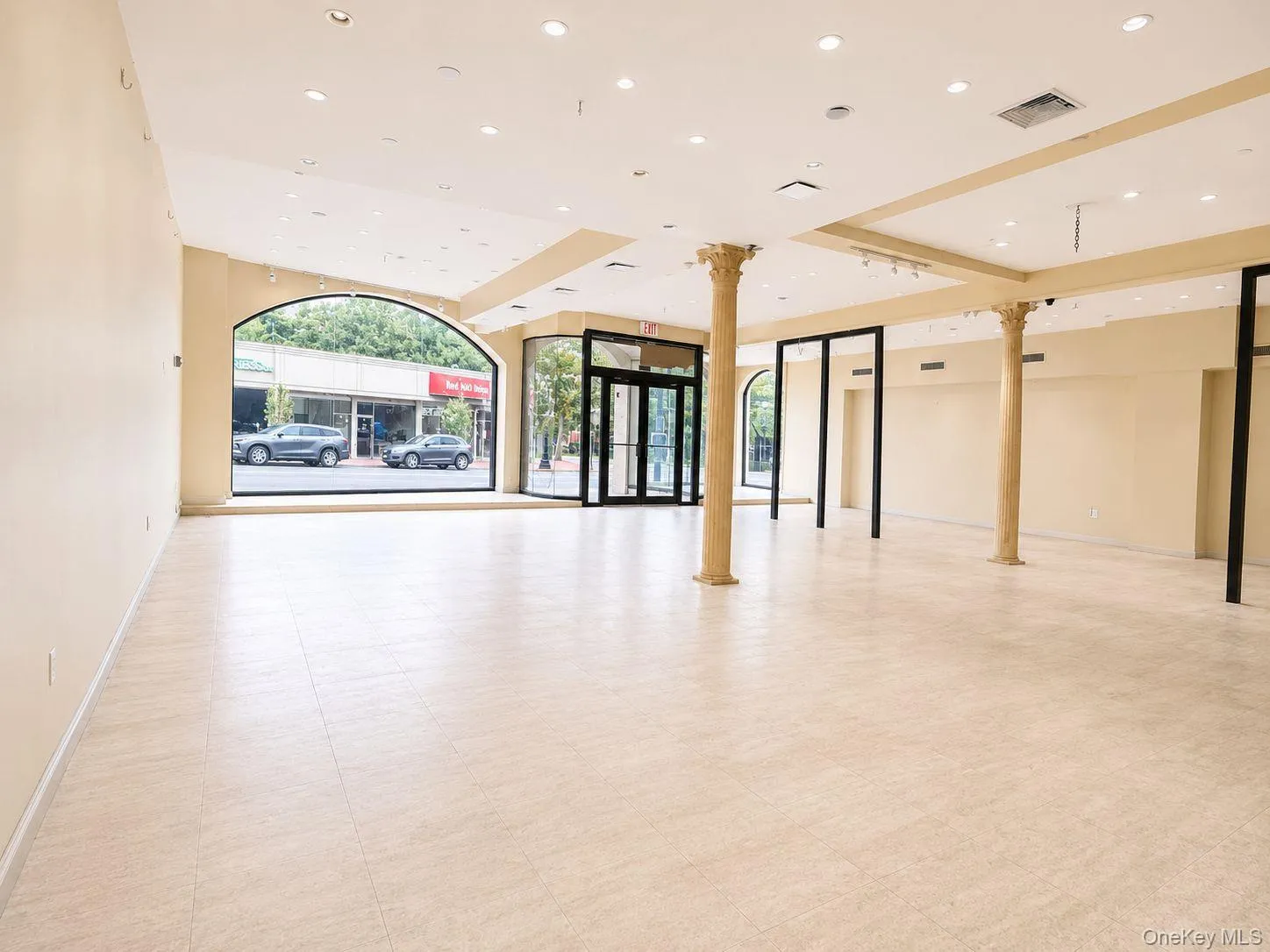 117 Middle Neck Road, North Hempstead, NY, ,Commercial Lease,For Rent,Middle Neck,0,1040358 117 Middle Neck Road, North Hempstead, NY, ,Commercial Lease,For Rent,Middle Neck,0,1040358