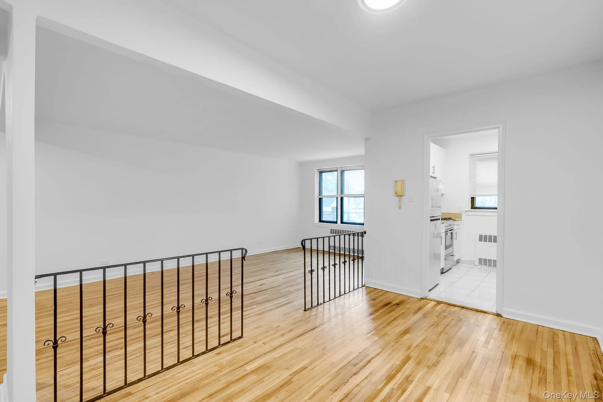 143-50 Hoover Avenue, New York, NY, 1 Bedroom Bedrooms, 4 Rooms Rooms,1 BathroomBathrooms,Residential Lease,For Rent,Hoover,0,1040362 143-50 Hoover Avenue, New York, NY, 1 Bedroom Bedrooms, 4 Rooms Rooms,1 BathroomBathrooms,Residential Lease,For Rent,Hoover,0,1040362