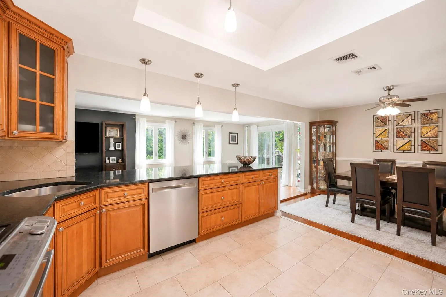 12 Linden Lane, Brookhaven, NY, 4 Bedrooms Bedrooms, 9 Rooms Rooms,2 BathroomsBathrooms,Residential,For Rent,Linden,0,1040364 12 Linden Lane, Brookhaven, NY, 4 Bedrooms Bedrooms, 9 Rooms Rooms,2 BathroomsBathrooms,Residential,For Rent,Linden,0,1040364