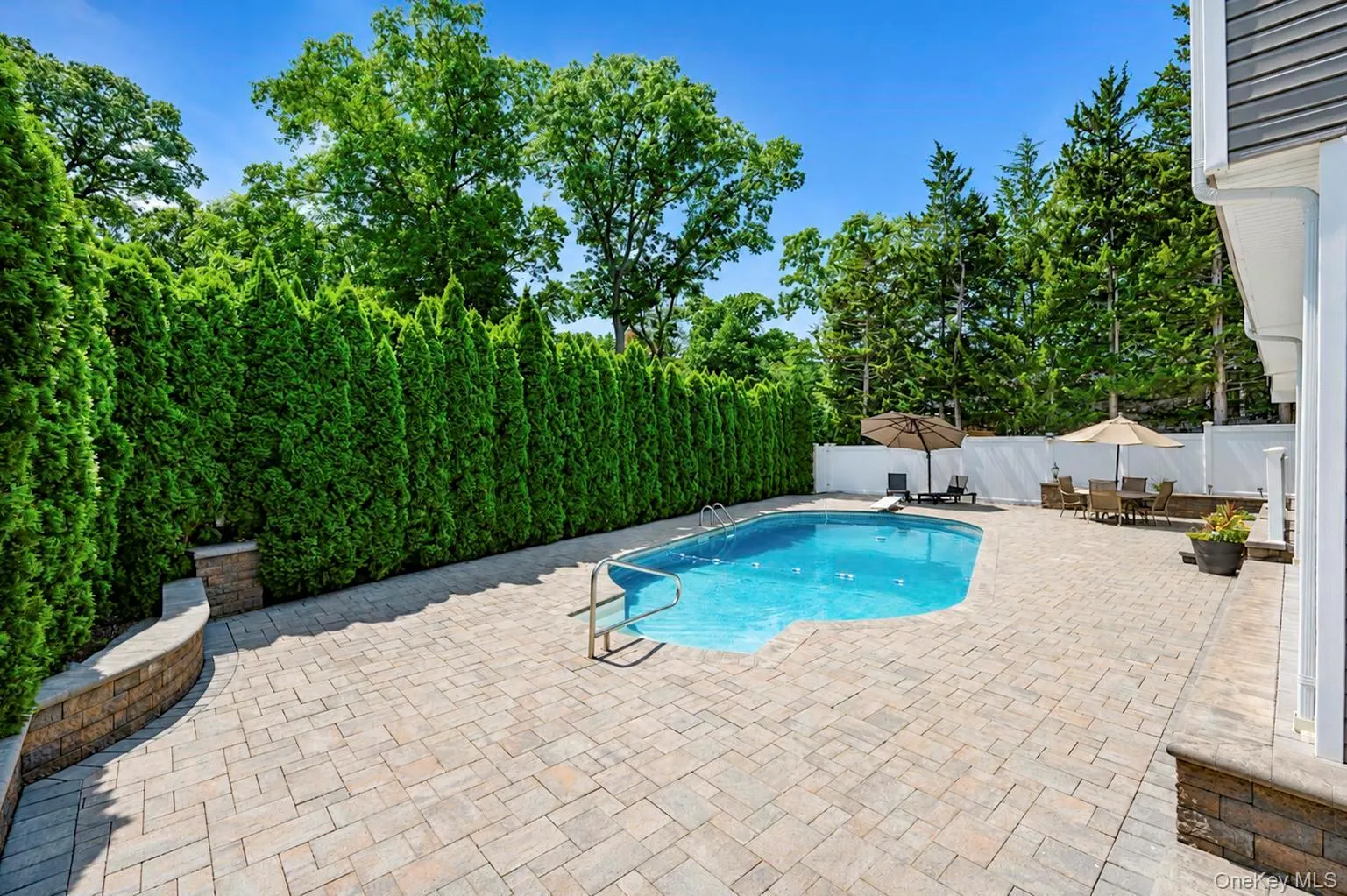 12 Linden Lane, Brookhaven, NY, 4 Bedrooms Bedrooms, 9 Rooms Rooms,2 BathroomsBathrooms,Residential,For Rent,Linden,0,1040364 12 Linden Lane, Brookhaven, NY, 4 Bedrooms Bedrooms, 9 Rooms Rooms,2 BathroomsBathrooms,Residential,For Rent,Linden,0,1040364