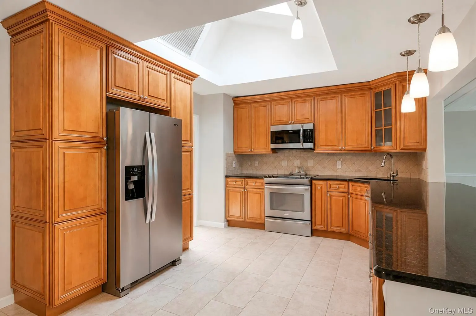 12 Linden Lane, Brookhaven, NY, 4 Bedrooms Bedrooms, 9 Rooms Rooms,2 BathroomsBathrooms,Residential,For Rent,Linden,0,1040364 12 Linden Lane, Brookhaven, NY, 4 Bedrooms Bedrooms, 9 Rooms Rooms,2 BathroomsBathrooms,Residential,For Rent,Linden,0,1040364