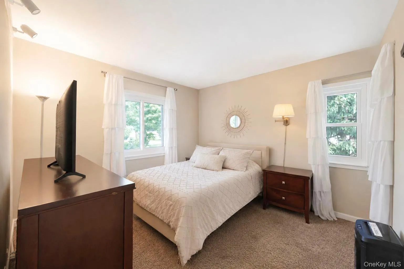 12 Linden Lane, Brookhaven, NY, 4 Bedrooms Bedrooms, 9 Rooms Rooms,2 BathroomsBathrooms,Residential,For Rent,Linden,0,1040364 12 Linden Lane, Brookhaven, NY, 4 Bedrooms Bedrooms, 9 Rooms Rooms,2 BathroomsBathrooms,Residential,For Rent,Linden,0,1040364