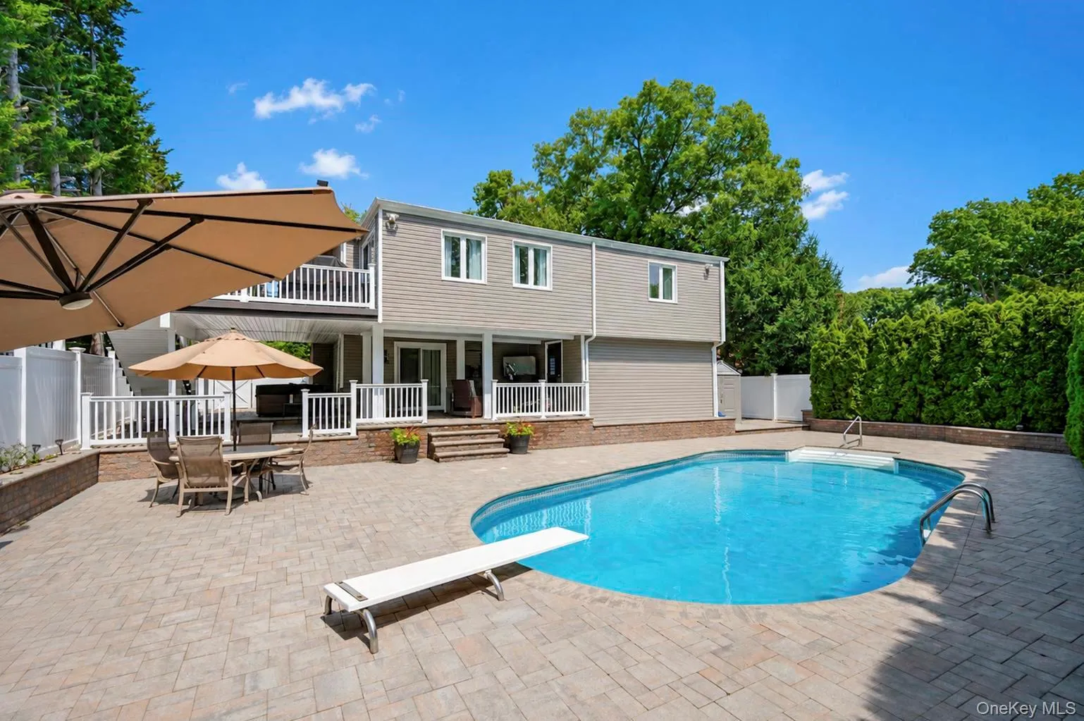12 Linden Lane, Brookhaven, NY, 4 Bedrooms Bedrooms, 9 Rooms Rooms,2 BathroomsBathrooms,Residential,For Rent,Linden,0,1040364 12 Linden Lane, Brookhaven, NY, 4 Bedrooms Bedrooms, 9 Rooms Rooms,2 BathroomsBathrooms,Residential,For Rent,Linden,0,1040364