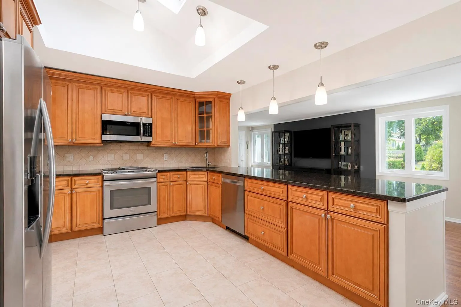 12 Linden Lane, Brookhaven, NY, 4 Bedrooms Bedrooms, 9 Rooms Rooms,2 BathroomsBathrooms,Residential,For Rent,Linden,0,1040364 12 Linden Lane, Brookhaven, NY, 4 Bedrooms Bedrooms, 9 Rooms Rooms,2 BathroomsBathrooms,Residential,For Rent,Linden,0,1040364