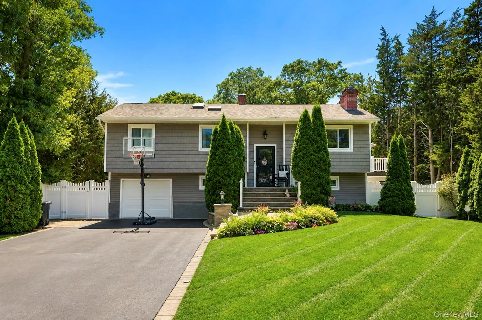 12 Linden Lane, Brookhaven, NY, 4 Bedrooms Bedrooms, 9 Rooms Rooms,2 BathroomsBathrooms,Residential,For Rent,Linden,0,1040364 12 Linden Lane, Brookhaven, NY, 4 Bedrooms Bedrooms, 9 Rooms Rooms,2 BathroomsBathrooms,Residential,For Rent,Linden,0,1040364