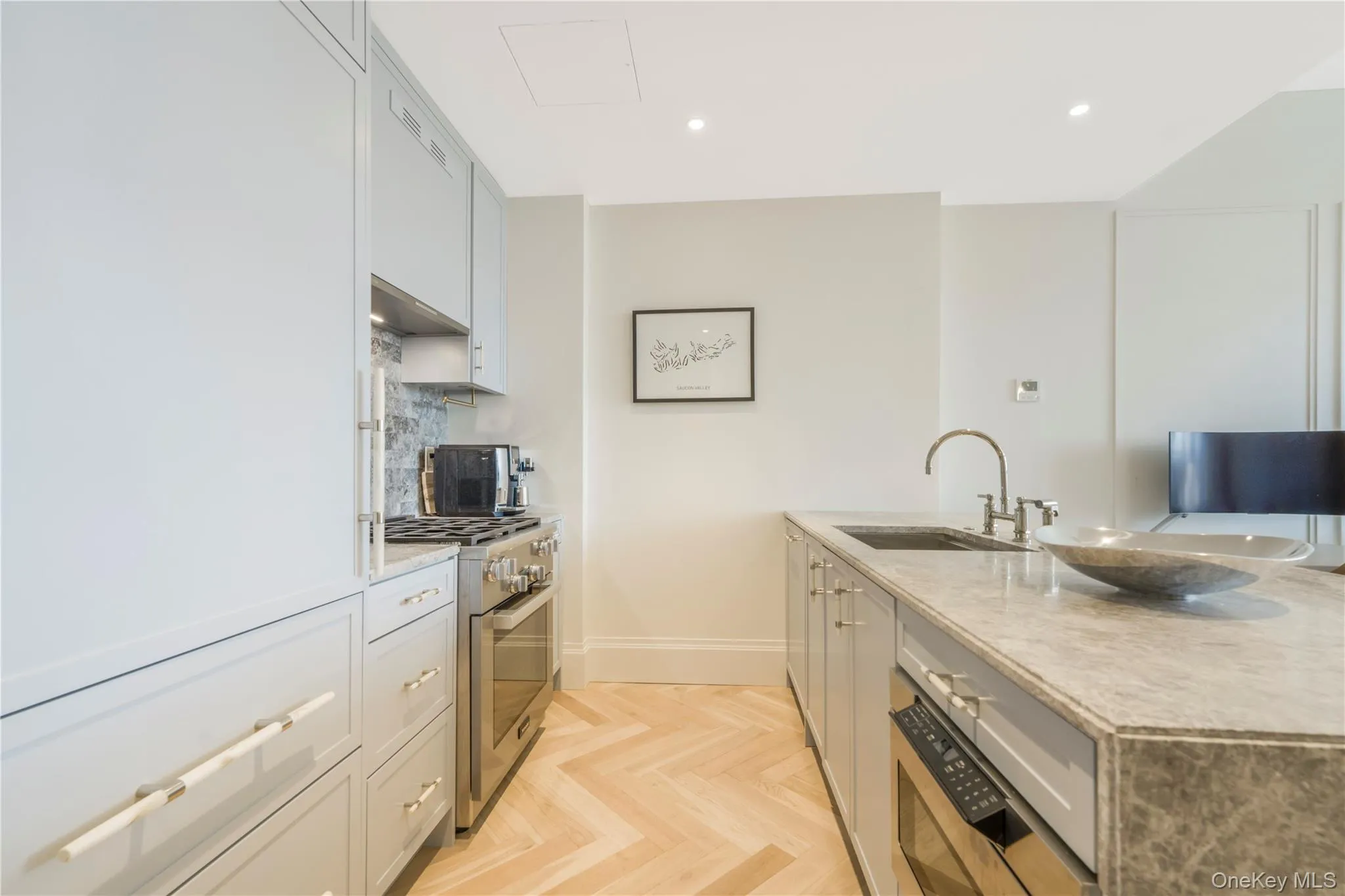 250 21st Street, New York, NY, 1 Bedroom Bedrooms, 2 Rooms Rooms,1 BathroomBathrooms,Residential,For Rent,21st,0,1040365 250 21st Street, New York, NY, 1 Bedroom Bedrooms, 2 Rooms Rooms,1 BathroomBathrooms,Residential,For Rent,21st,0,1040365