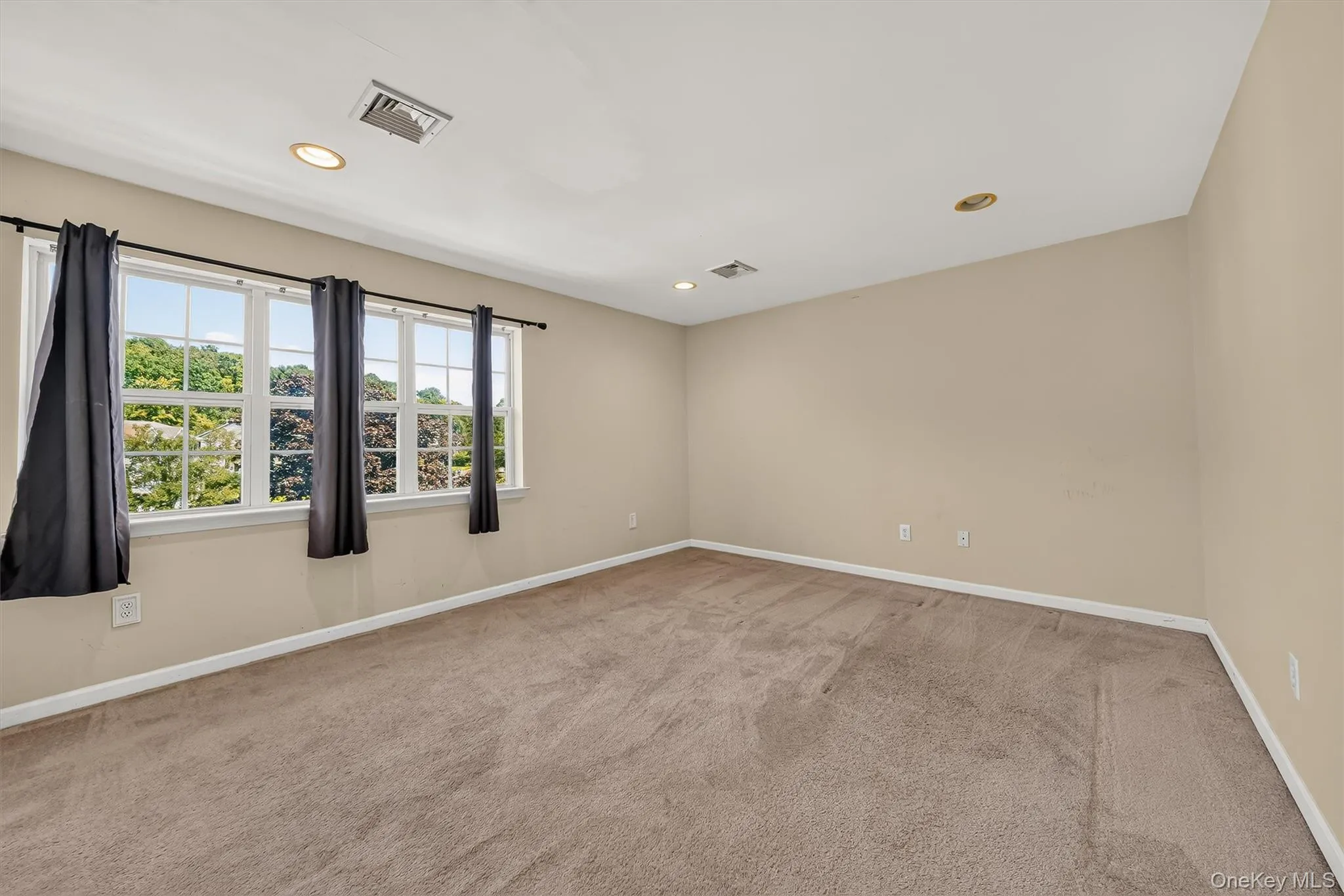 43 Mayer Drive, Middletown, NY, 3 Bedrooms Bedrooms, 5 Rooms Rooms,2 BathroomsBathrooms,Residential,For Rent,Mayer,0,1040368 43 Mayer Drive, Middletown, NY, 3 Bedrooms Bedrooms, 5 Rooms Rooms,2 BathroomsBathrooms,Residential,For Rent,Mayer,0,1040368