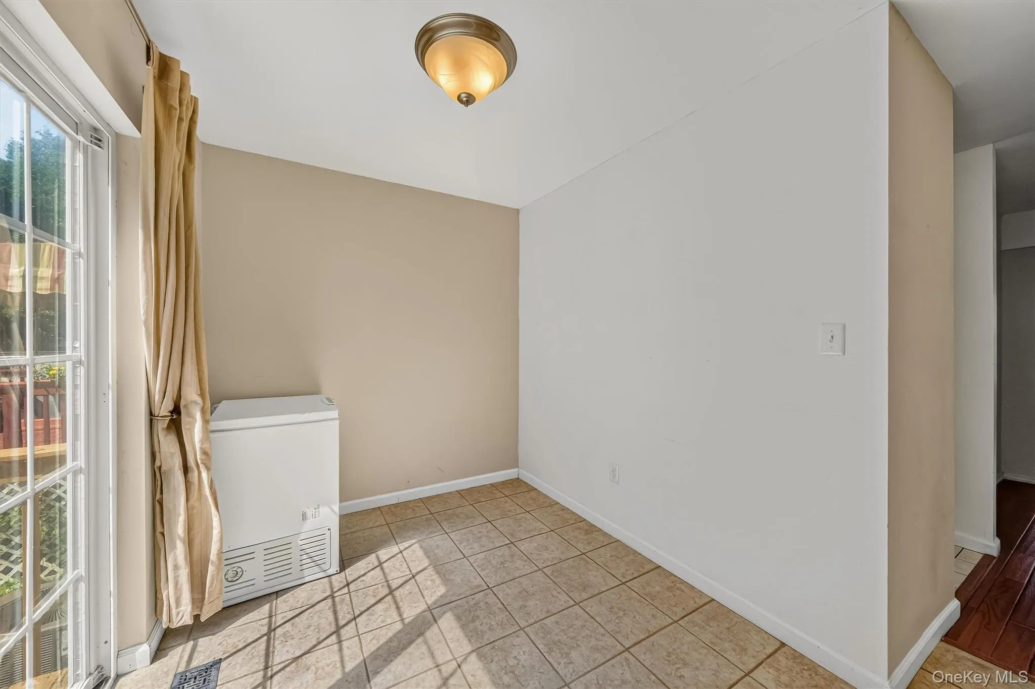 43 Mayer Drive, Middletown, NY, 3 Bedrooms Bedrooms, 5 Rooms Rooms,2 BathroomsBathrooms,Residential,For Rent,Mayer,0,1040368 43 Mayer Drive, Middletown, NY, 3 Bedrooms Bedrooms, 5 Rooms Rooms,2 BathroomsBathrooms,Residential,For Rent,Mayer,0,1040368