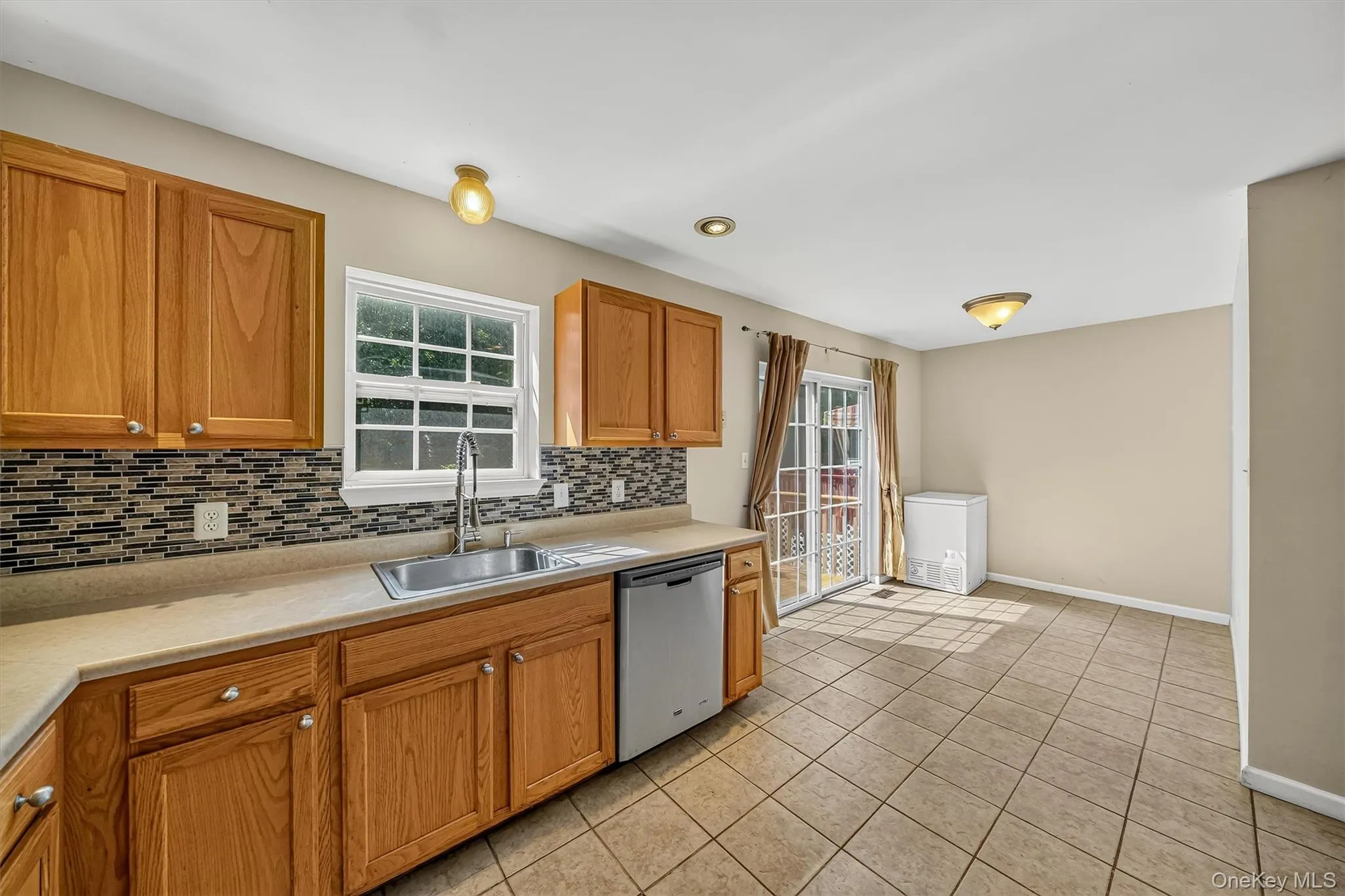 43 Mayer Drive, Middletown, NY, 3 Bedrooms Bedrooms, 5 Rooms Rooms,2 BathroomsBathrooms,Residential,For Rent,Mayer,0,1040368 43 Mayer Drive, Middletown, NY, 3 Bedrooms Bedrooms, 5 Rooms Rooms,2 BathroomsBathrooms,Residential,For Rent,Mayer,0,1040368